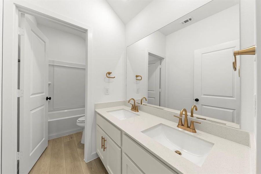 23. 14201 Gallatin - 2ND Bath