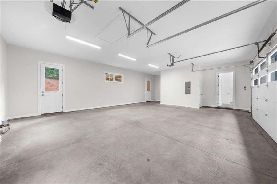 Spacious, unfurnished interior of a new home in , Cornelia (Image 28).