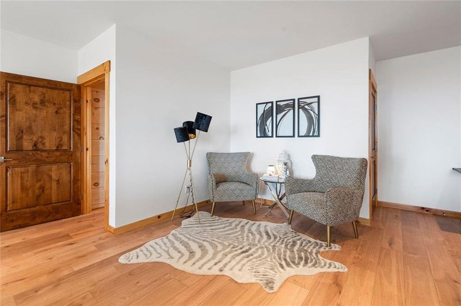 Furnished interior view inside a new home in , Jasper (Image 43).