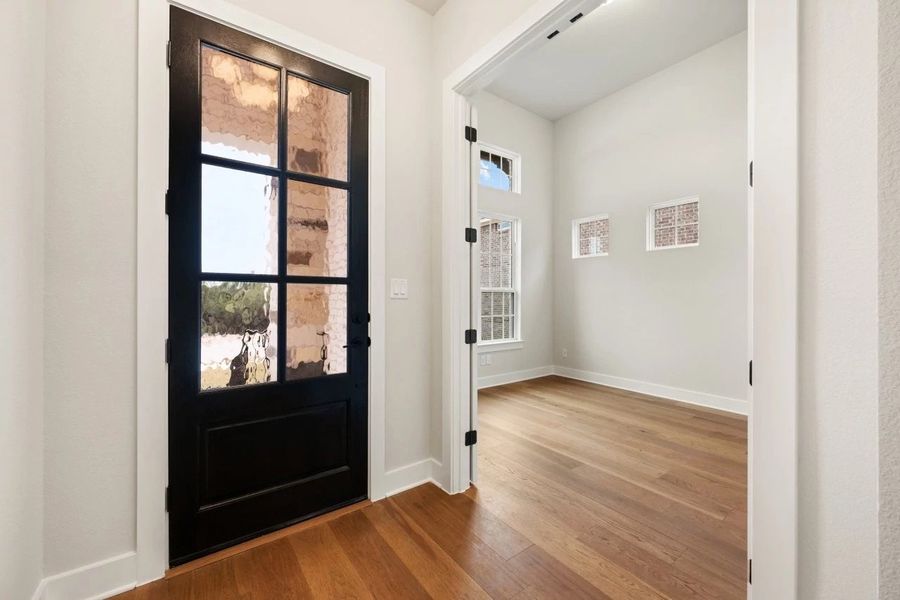 Spacious, unfurnished interior of a new home in The Estates at La Cima, San Marcos (Image 20).