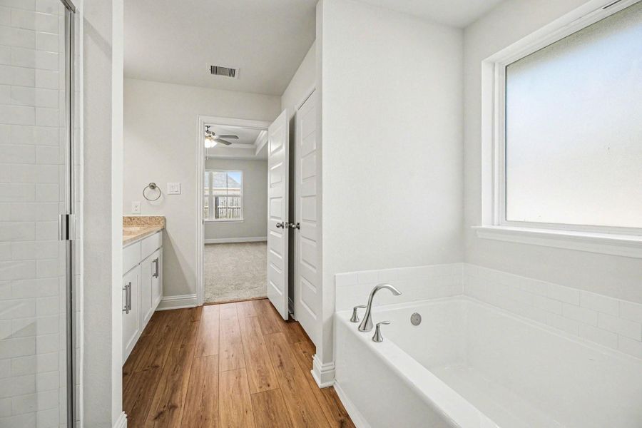 Furnished interior view inside a new home in Greystone, Angleton (Image 3).