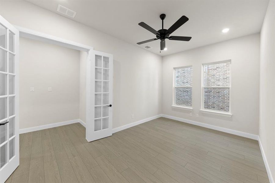 04. 637 Bunchberry - Study