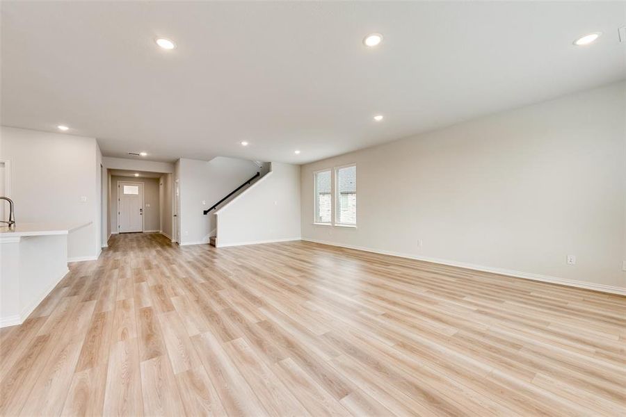 Spacious, unfurnished interior of a new home in Walden Pond, Forney (Image 31).