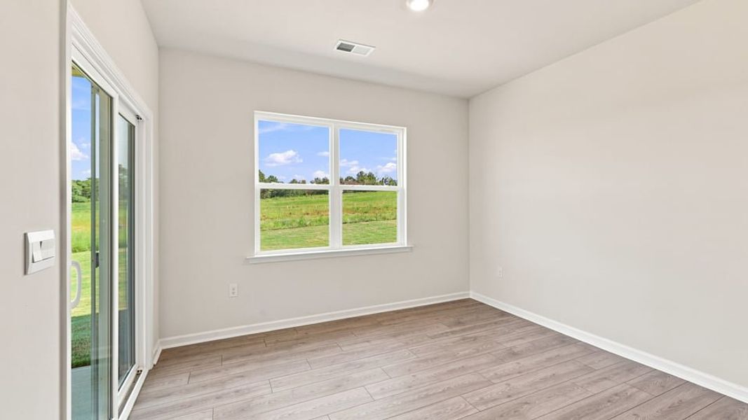 Spacious, unfurnished interior of a new home in Hunters Ridge, Woodruff (Image 24).
