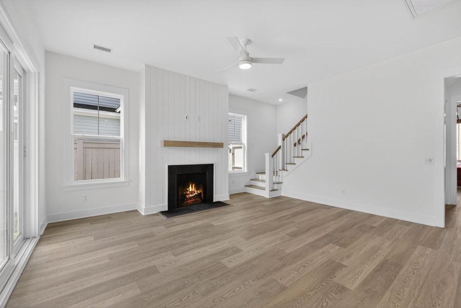 Spacious, unfurnished interior of a new home in , Summerville (Image 19).