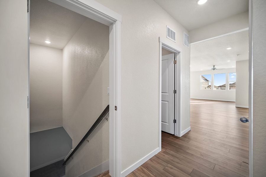 Spacious, unfurnished interior of a new home in The Glen, Colorado Springs (Image 17). Spacious, unfurnished interior of a new home in The Glen, Colorado Springs (Image 17).