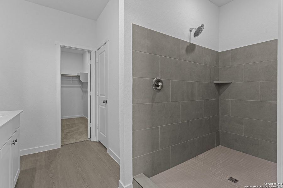 Image 25 of a home in Waterwheel: Coastline Collection.