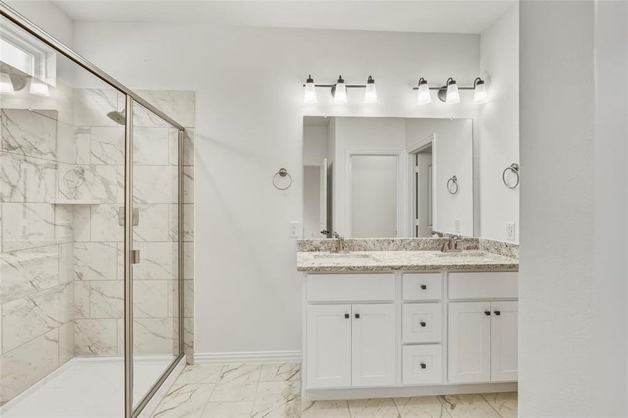 Furnished interior view inside a new home in Walden Pond, Forney (Image 8). Furnished interior view inside a new home in Walden Pond, Forney (Image 8).