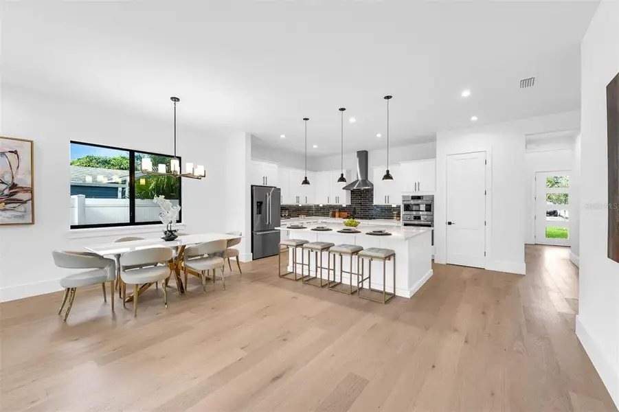 Furnished interior view inside a new home in , Orlando (Image 15).