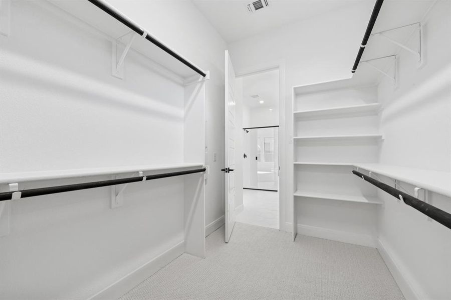 Spacious, unfurnished interior of a new home in , Mansfield (Image 20).