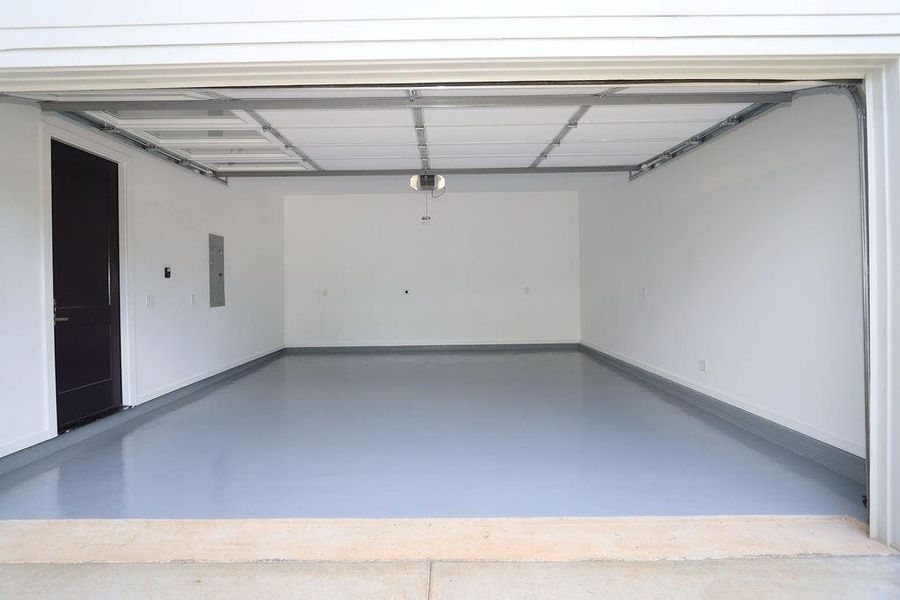Spacious, unfurnished interior of a new home in , Scottdale (Image 22).