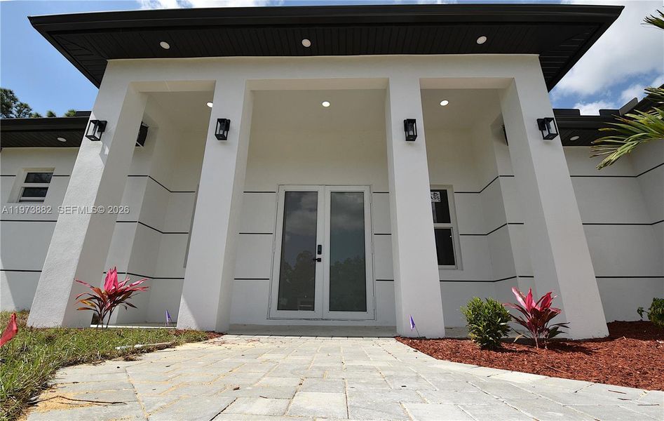 Exterior details and patio area of a home in , Lehigh Acres (Image 16).