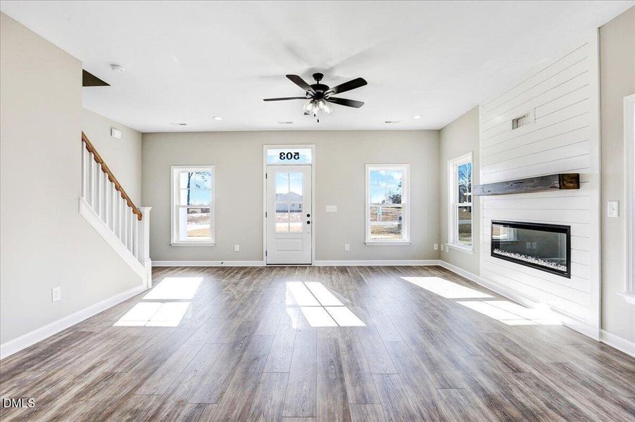 25-503 E 1st St-25 25-503 E 1st St-25