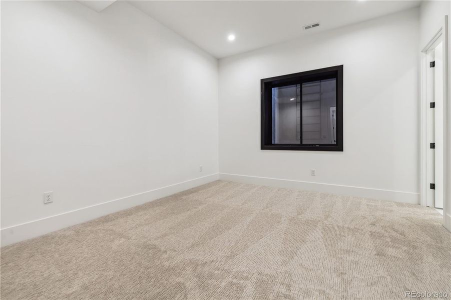 Spacious, unfurnished interior of a new home in , Denver (Image 19).