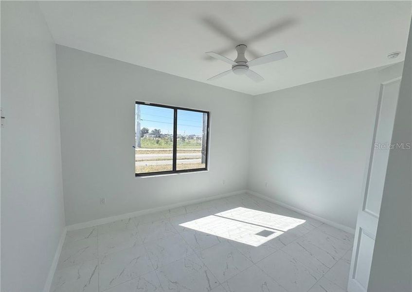 Spacious, unfurnished interior of a new home in , Cape Coral (Image 18).