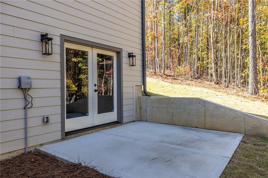 Exterior details and patio area of a home in , Dallas (Image 31).