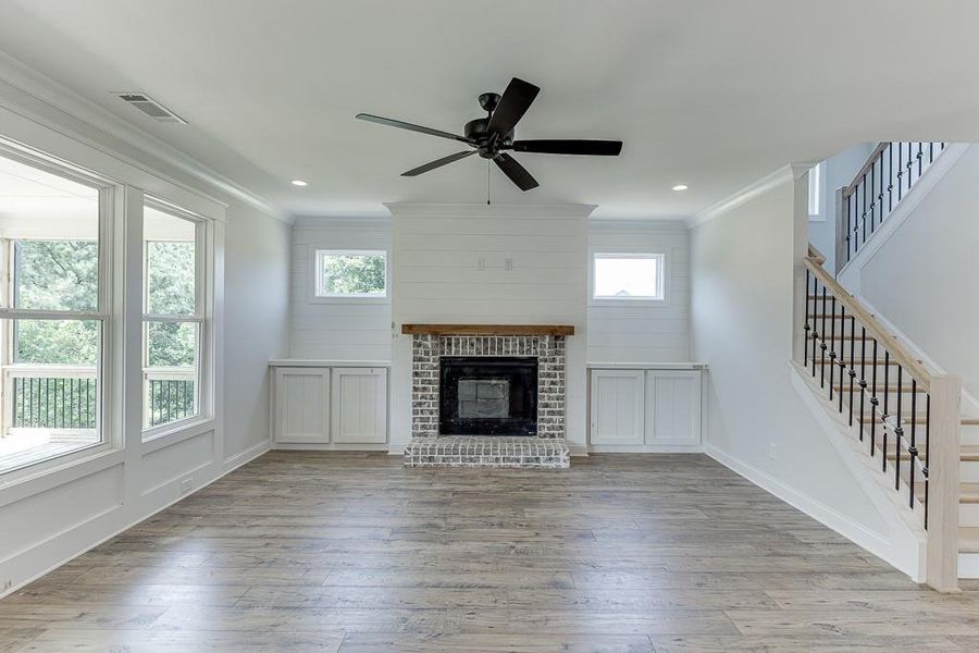 Spacious, unfurnished interior of a new home in , Jefferson (Image 39).