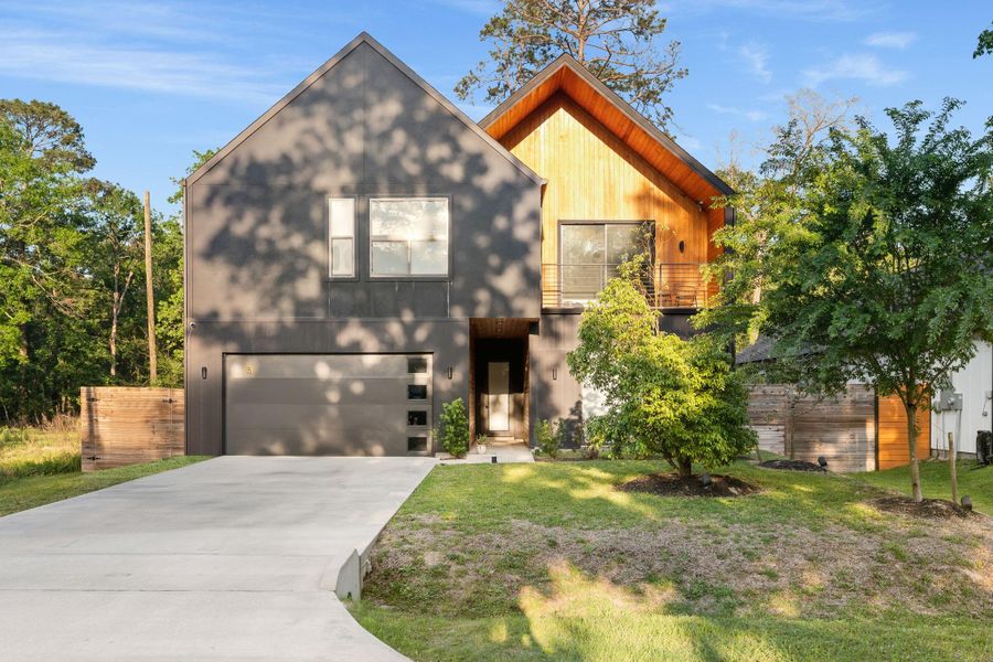 **NOT THE ACTUAL HOME - This is an example of some of the houses that have been developed in the same neighborhood** **NOT THE ACTUAL HOME - This is an example of some of the houses that have been developed in the same neighborhood**