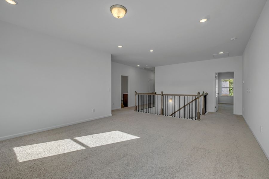 Spacious, unfurnished interior of a new home in Stratford Station, Lebanon (Image 16). Spacious, unfurnished interior of a new home in Stratford Station, Lebanon (Image 16).