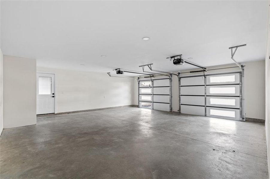 Spacious, unfurnished interior of a new home in , Snellville (Image 49).