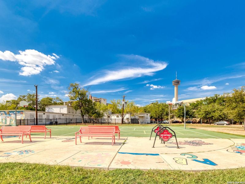 Community amenities in , San Antonio (Image 35).