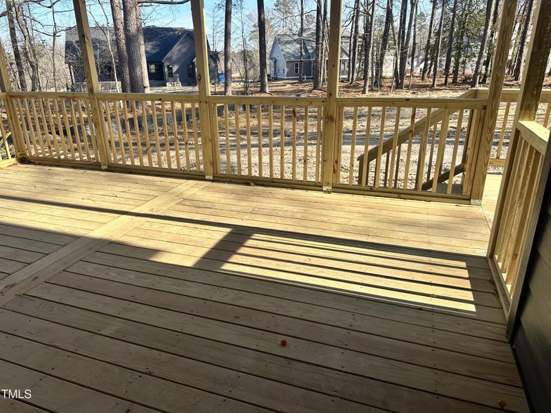 Deck & Screened Porch