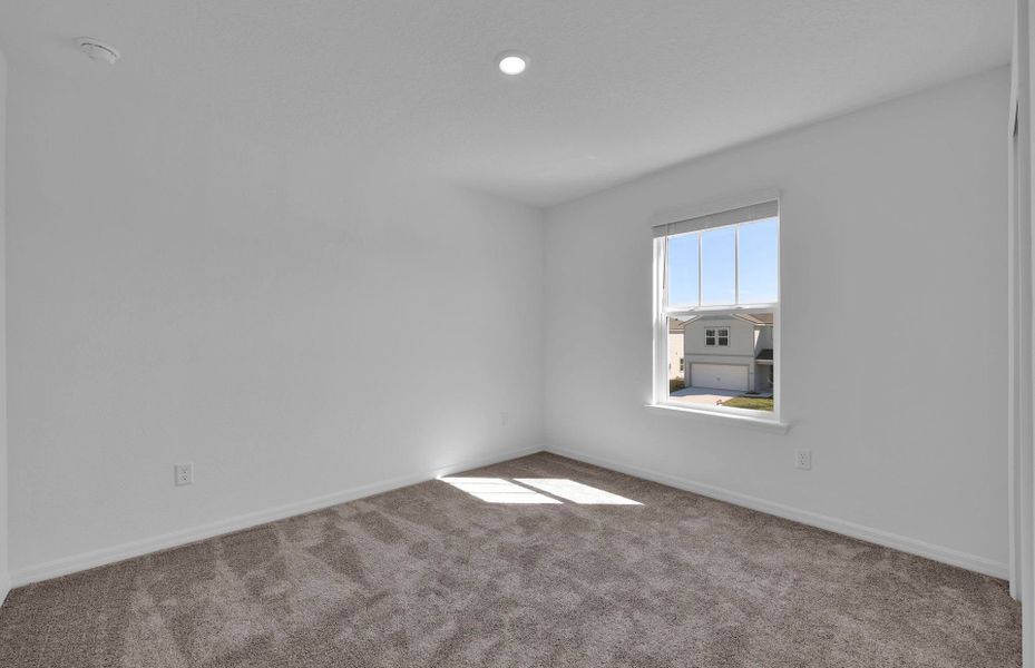 Spacious, unfurnished interior of a new home in Wells Landing, Jacksonville (Image 17).