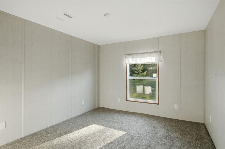 Spacious, unfurnished interior of a new home in , Spring Hill (Image 9).