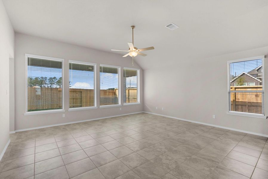 Spacious, unfurnished interior of a new home in The Trails 50', New Caney (Image 20).