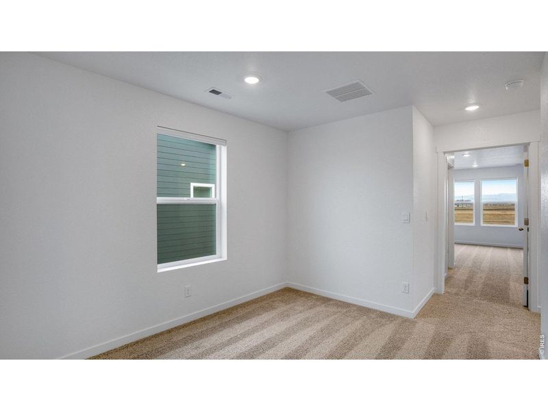 Spacious, unfurnished interior of a new home in Tailholt, Severance (Image 25).