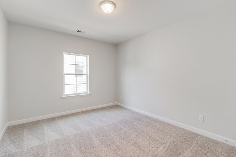 Spacious, unfurnished interior of a new home in Pebble Branch, Chapin (Image 31).