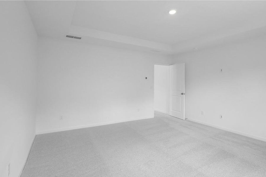 Image 13 of a home in Heritage River.