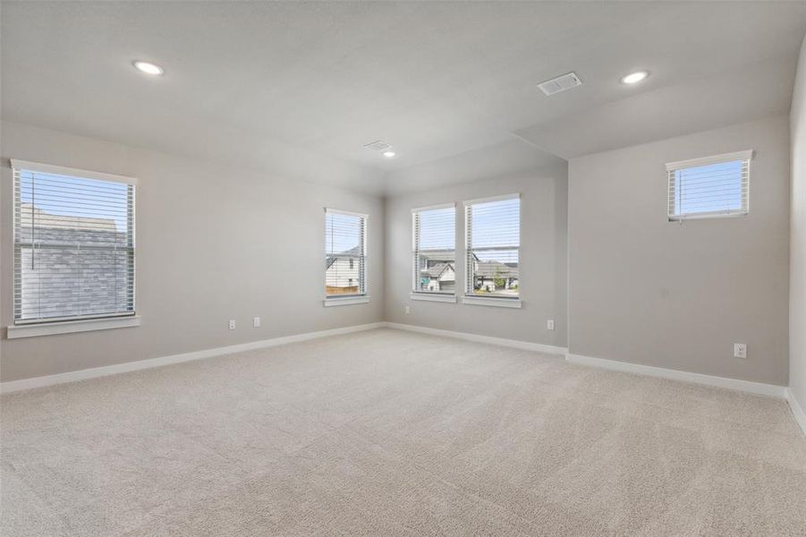 Spacious, unfurnished interior of a new home in Painted Tree, McKinney (Image 19). Spacious, unfurnished interior of a new home in Painted Tree, McKinney (Image 19).