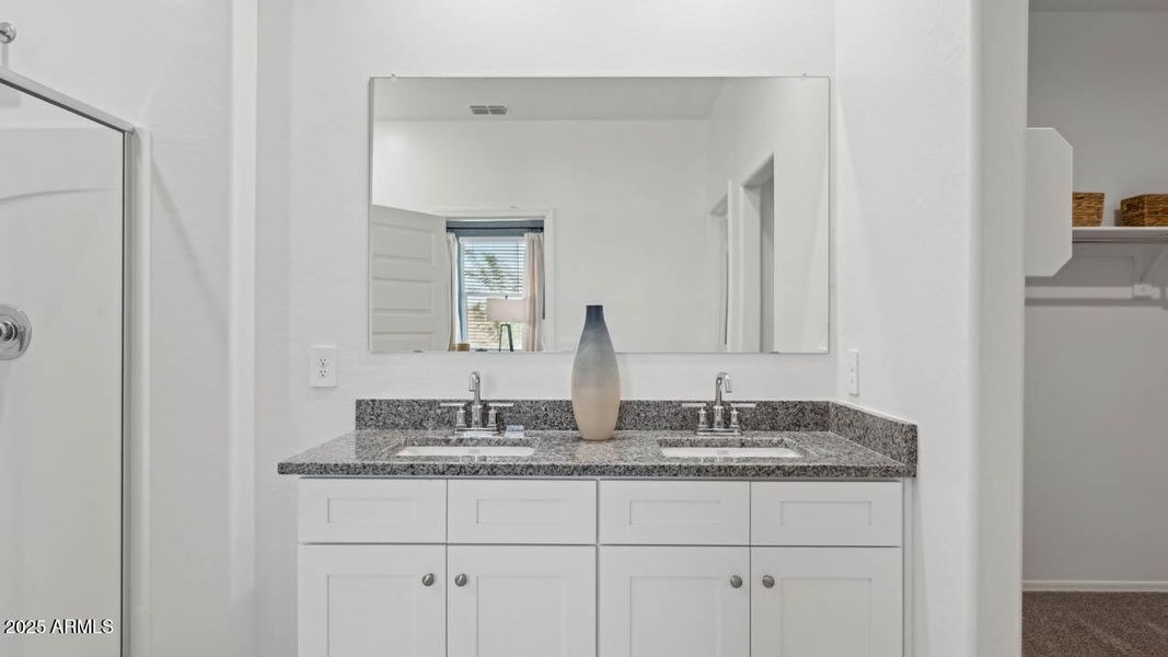 Photo is of model. Packages may vary. Photo is of model. Packages may vary.