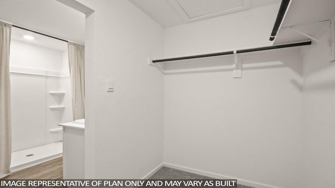 Spacious, unfurnished interior of a new home in Silverthorne, Conroe (Image 19).