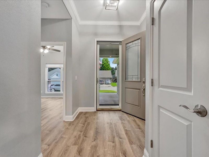 Spacious, unfurnished interior of a new home in , Lufkin (Image 21).