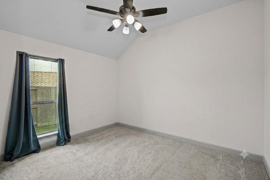 Bedroom 2 w/ensuite Bathroom