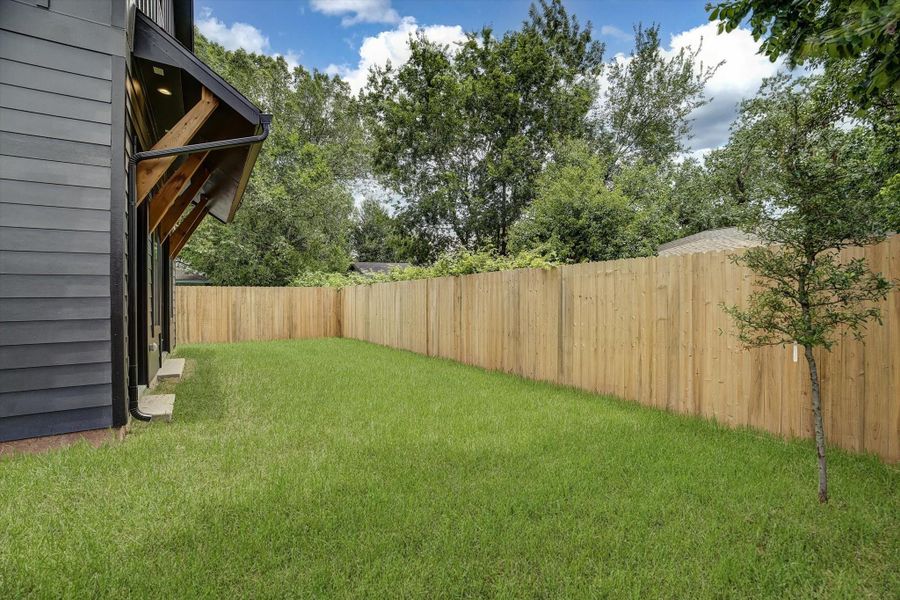 Exterior details and patio area of a home in , Houston (Image 29).