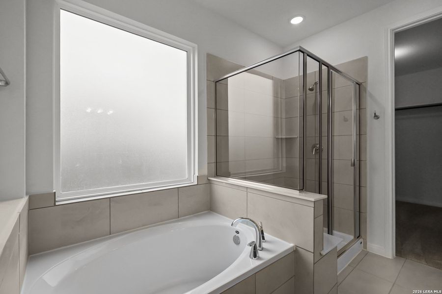 Furnished interior view inside a new home in Homestead, Schertz (Image 8).