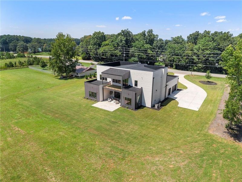 Image 88 of a home in .