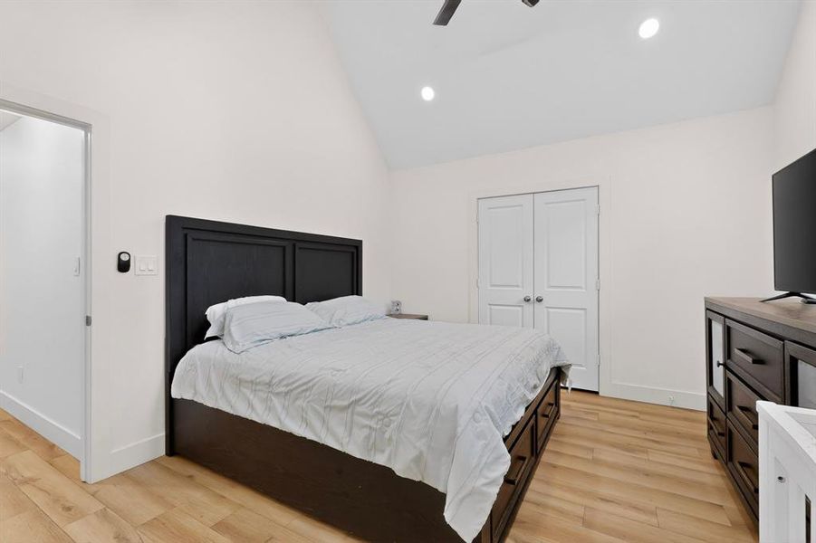 Furnished interior view inside a new home in , Mabank (Image 15).