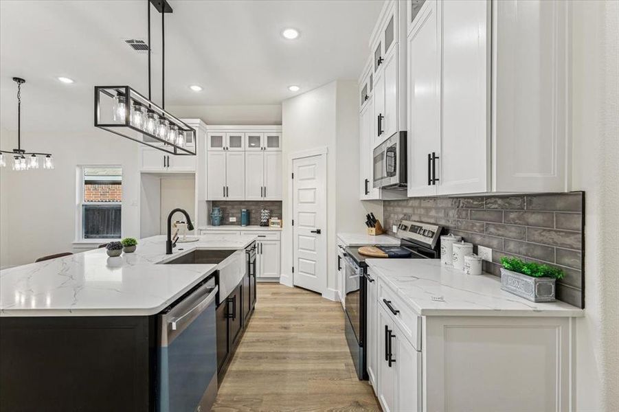 Furnished interior view inside a new home in , Fort Worth (Image 11). Furnished interior view inside a new home in , Fort Worth (Image 11).