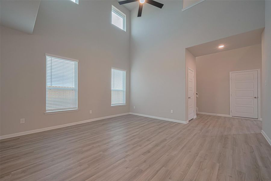 Spacious, unfurnished interior of a new home in La Segarra, Brookshire (Image 25).