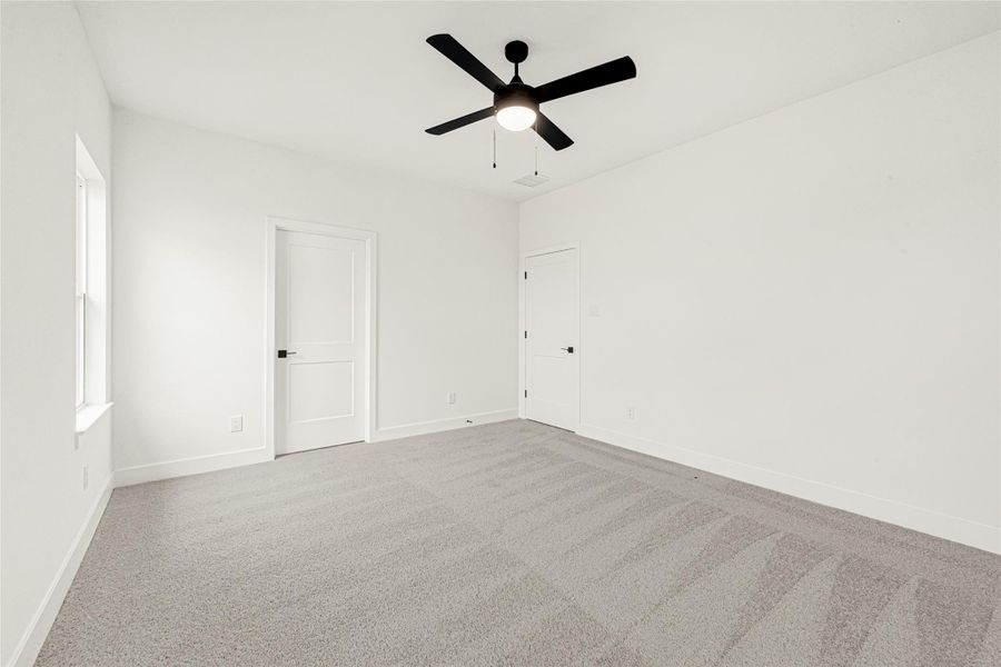 Spacious, unfurnished interior of a new home in , Conroe (Image 15).