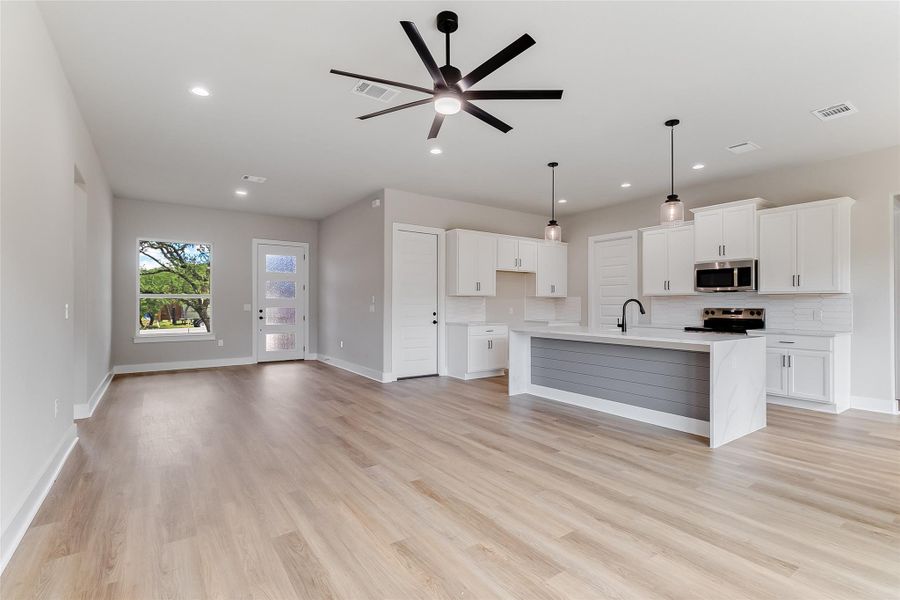 Furnished interior view inside a new home in Lago Vista, Lago Vista (Image 7). Furnished interior view inside a new home in Lago Vista, Lago Vista (Image 7).
