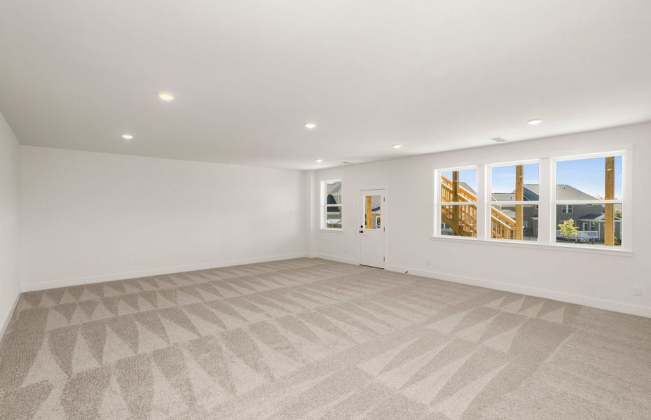 Spacious, unfurnished interior of a new home in Durham Farms, Hendersonville (Image 31).