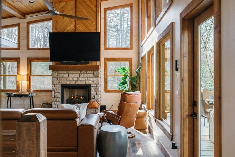 Image 45 of a home in .