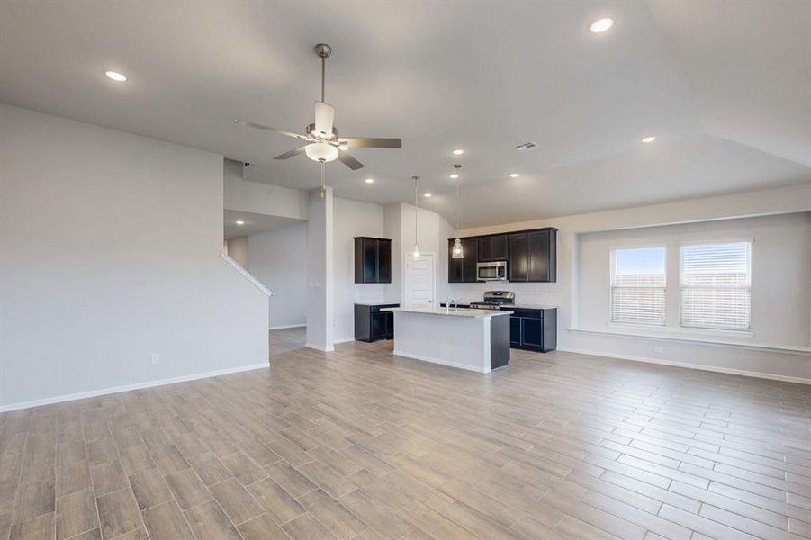 Spacious, unfurnished interior of a new home in Mobberly Farms, Pilot Point (Image 22). Spacious, unfurnished interior of a new home in Mobberly Farms, Pilot Point (Image 22).