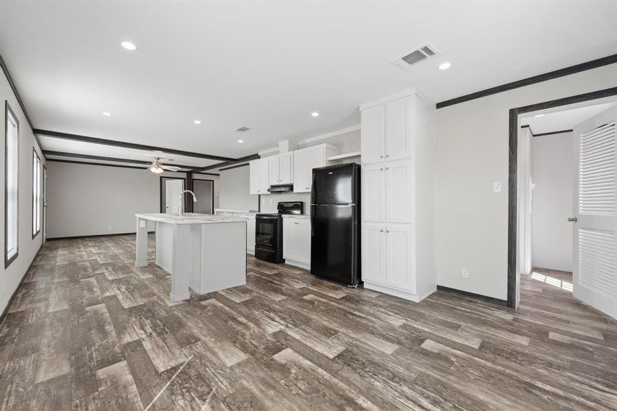 Image 36 of a home in . Image 36 of a home in .