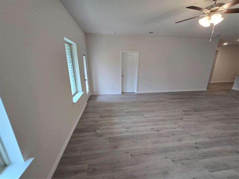Spacious, unfurnished interior of a new home in , Princeton (Image 19).